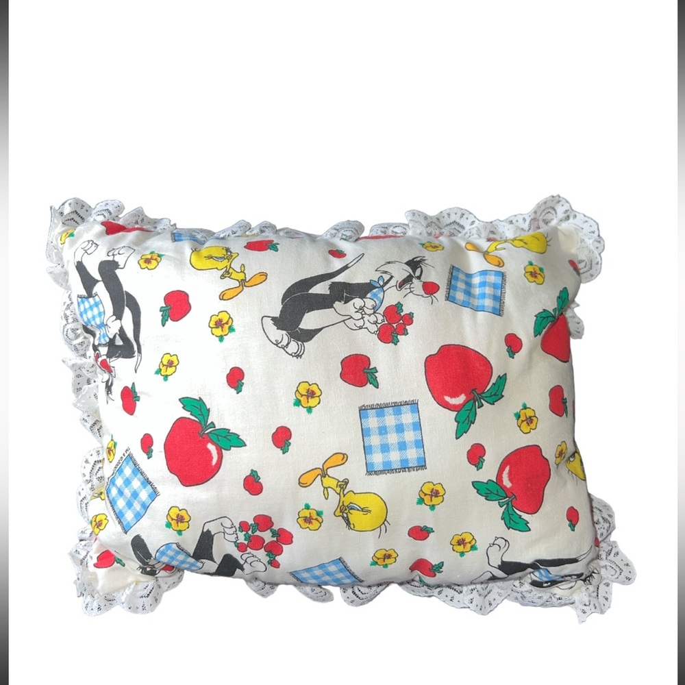 Looney Tunes vintage  Baby Pillow Tweety Sylvester Apples Pattern 2000